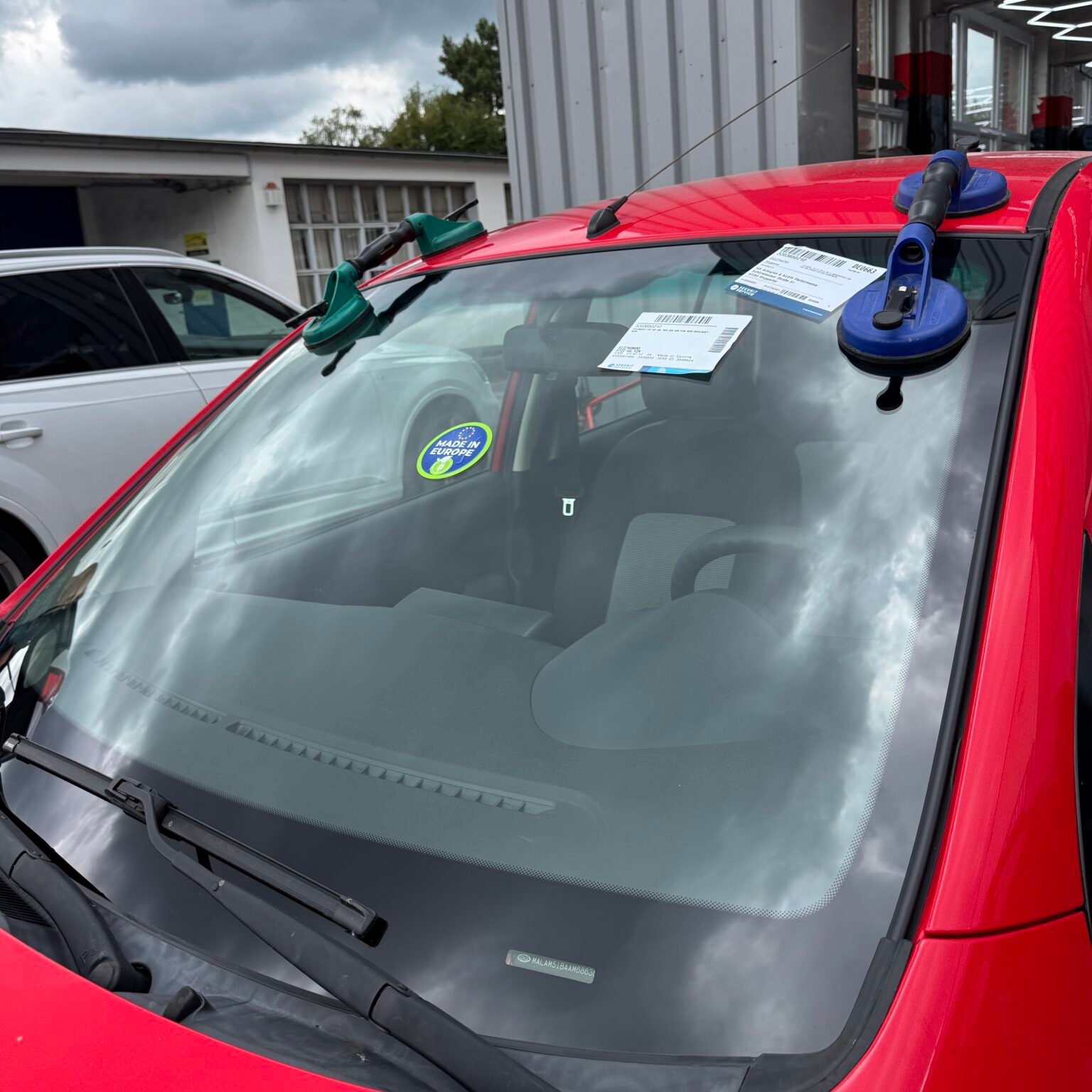 Professioneller Scheibenwechsel in Solingen bei RC Smart Repair